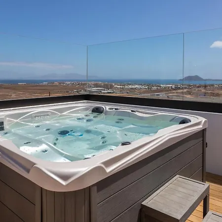 Villa Mansion With Heated Pool - Jacuzzi Corralejo