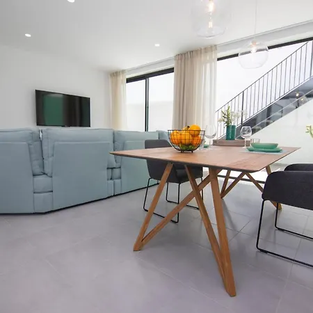 Villa Mansion With Heated Pool - Jacuzzi Corralejo